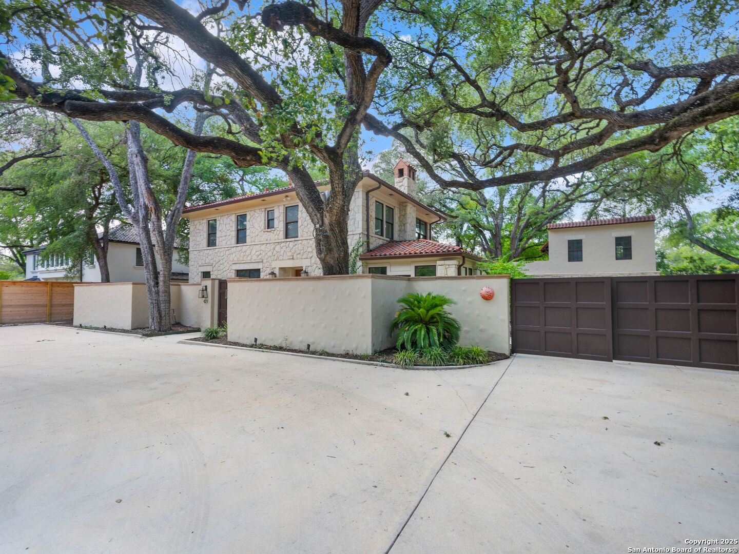421 E Hildebrand San Antonio TX 78212