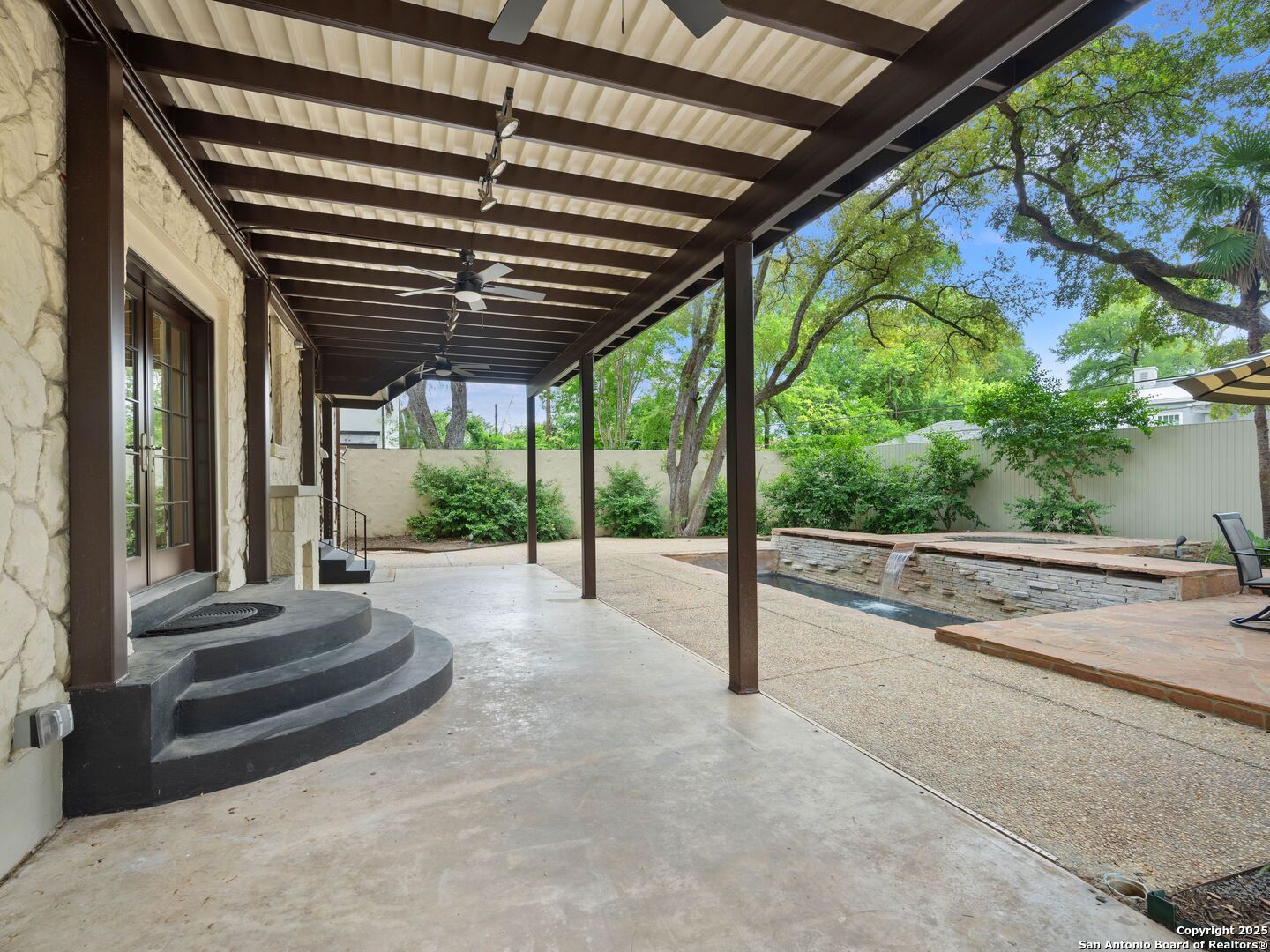421 E Hildebrand San Antonio TX 78212