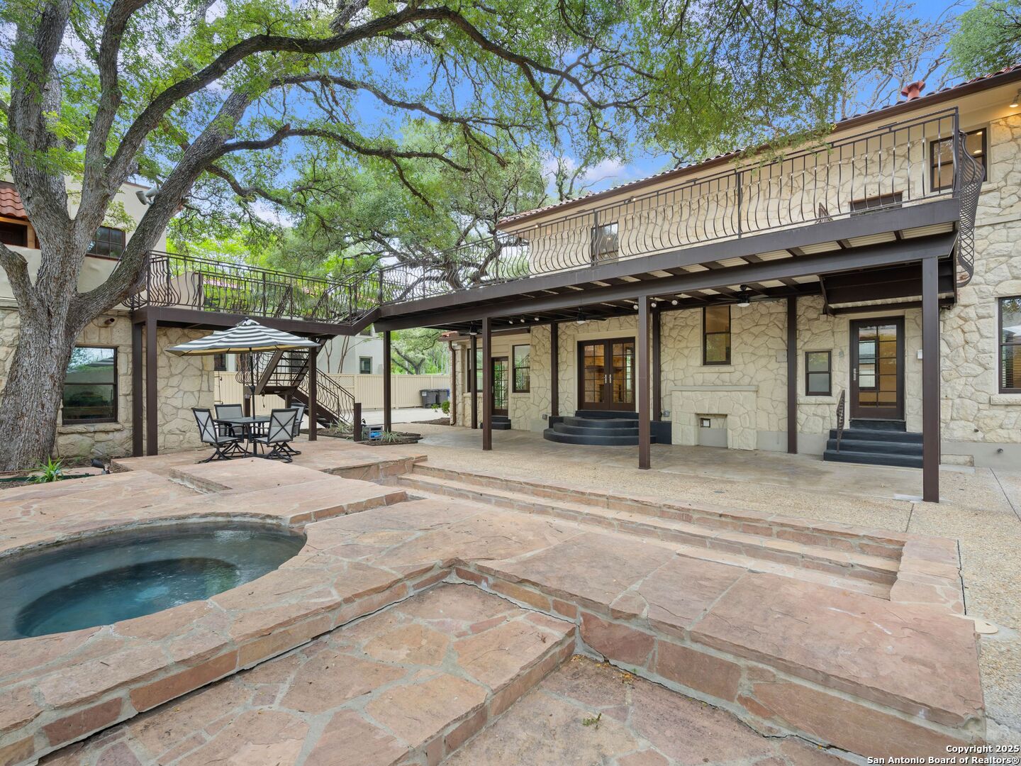 421 E Hildebrand San Antonio TX 78212