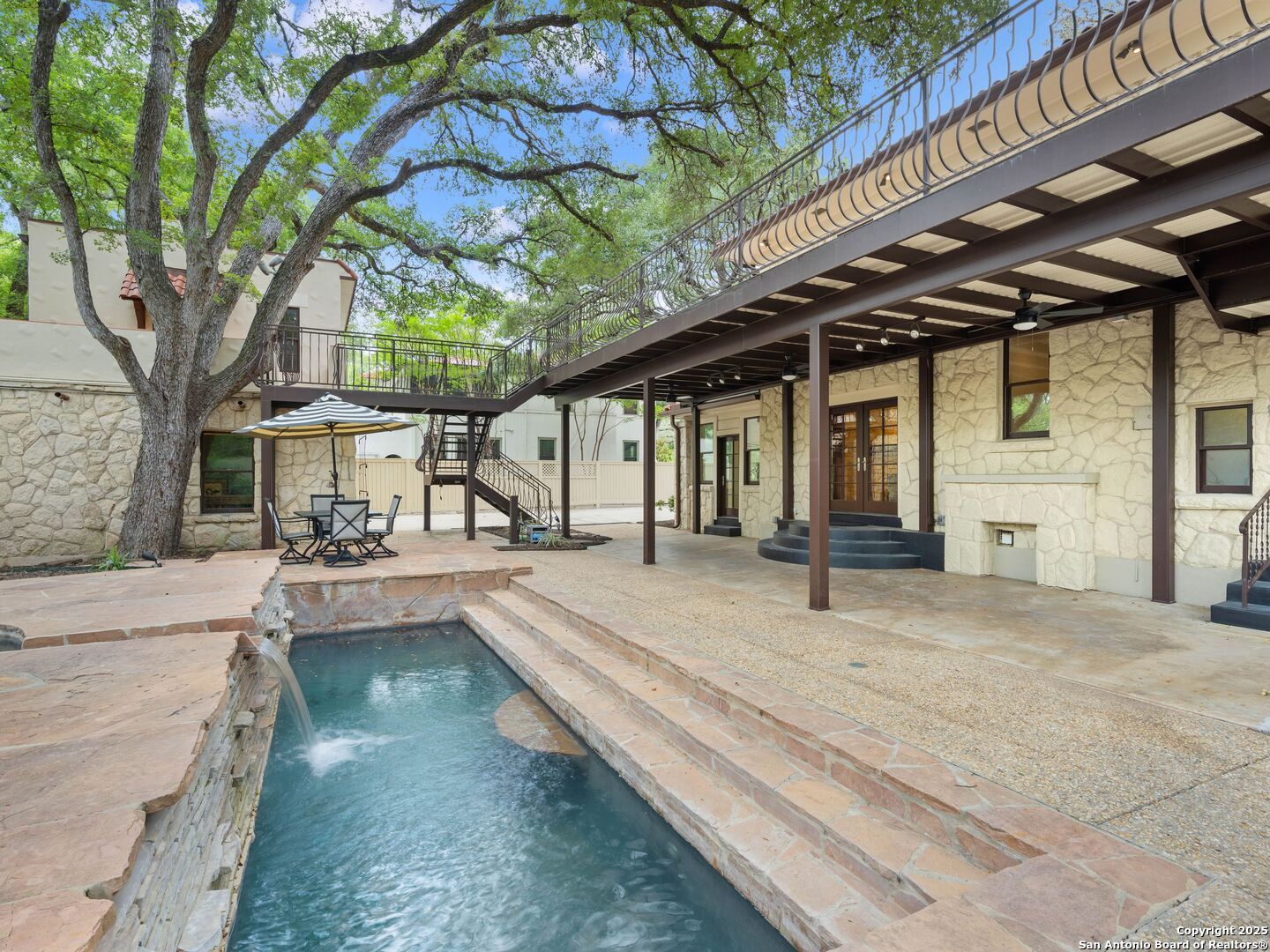 421 E Hildebrand San Antonio TX 78212