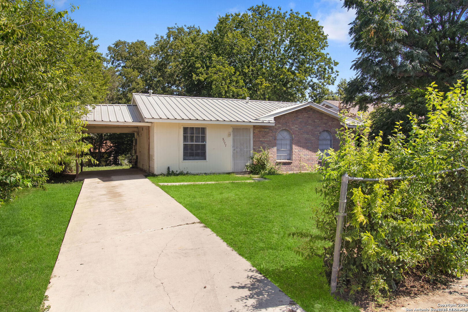 5111 Red Hawk San Antonio TX 78242