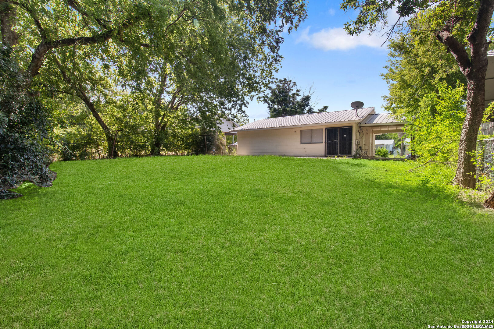 5111 Red Hawk San Antonio TX 78242