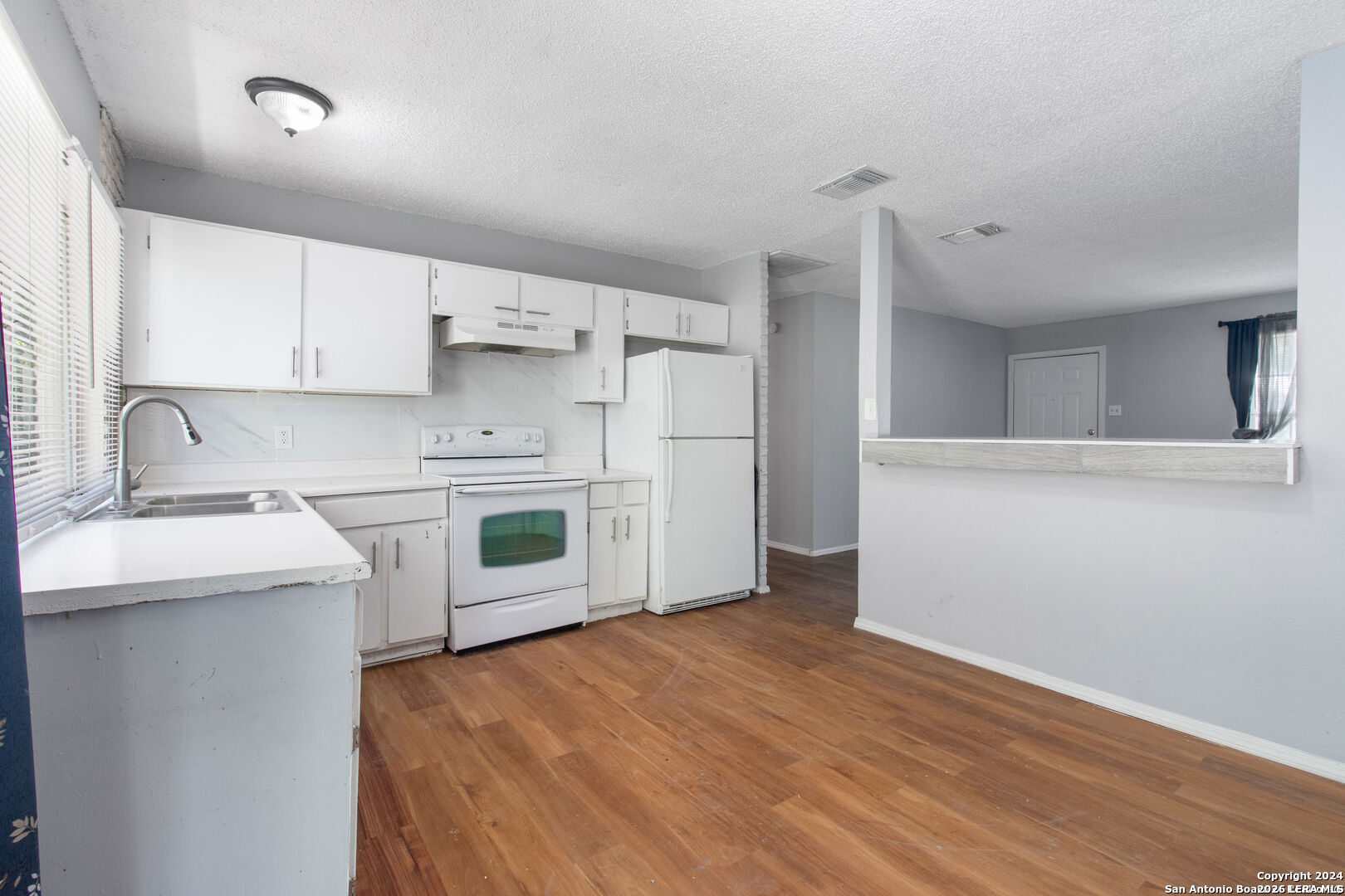 5111 Red Hawk San Antonio TX 78242