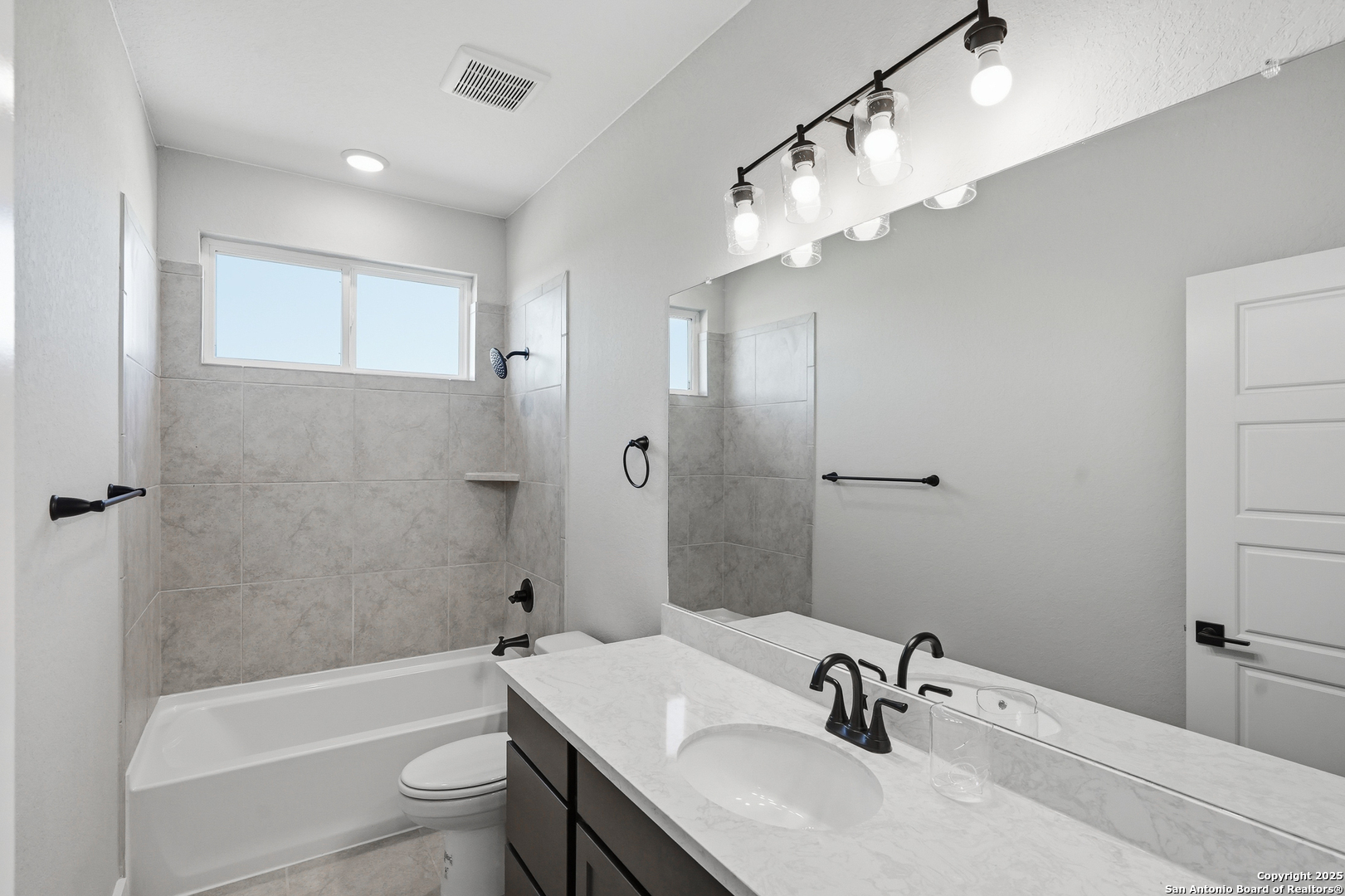 326 Vamanos Boerne TX 78006