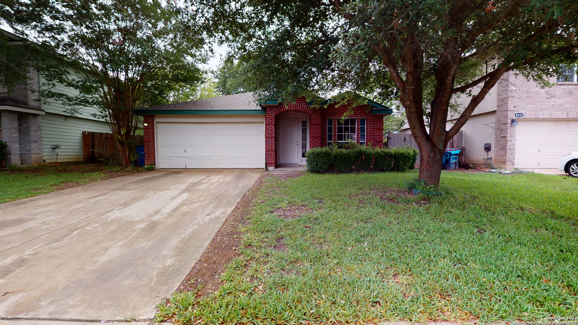 9004 Interlachen Selma TX 78154