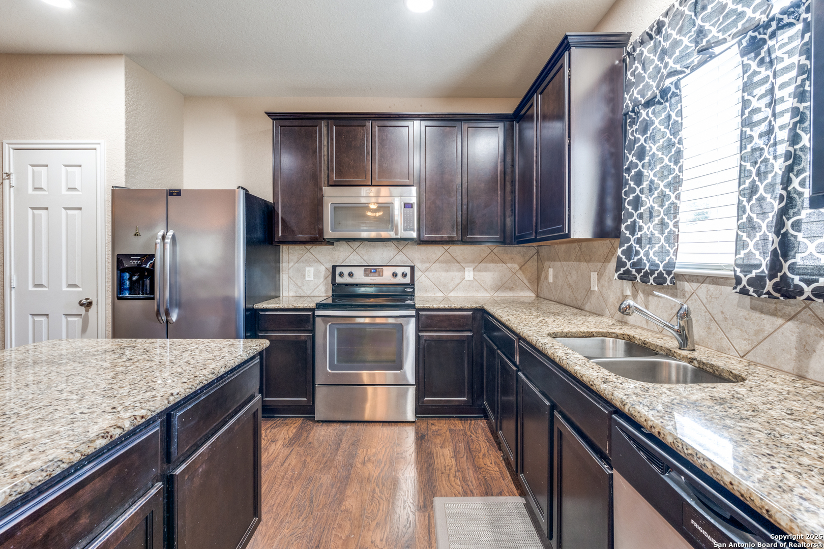 15923 Silver Rose Selma TX 78154