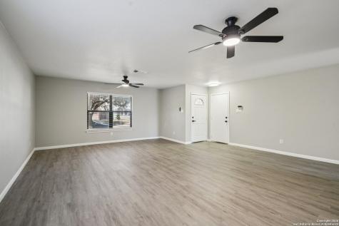 8110 Stagwood Hill San Antonio TX 78254
