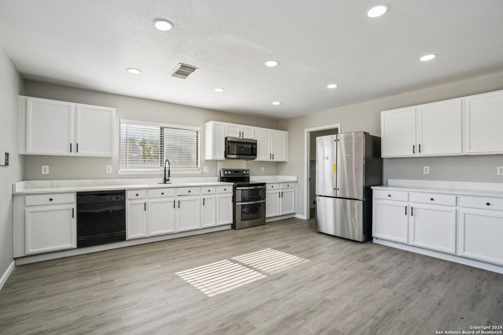 8110 Stagwood Hill San Antonio TX 78254