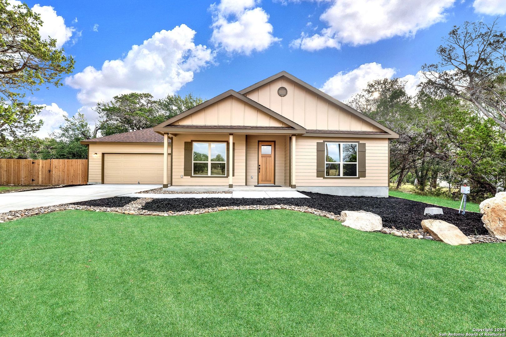 3133 English Crossing Road Bandera TX 78003