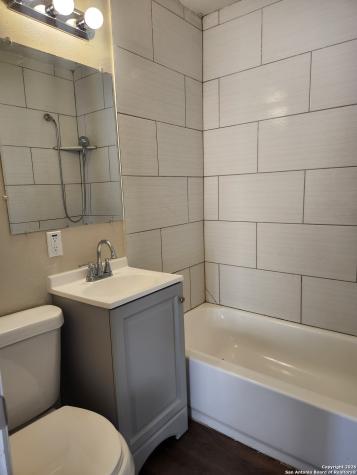 549 W Harlan San Antonio TX 78214