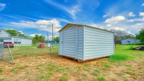 1510 C Street Floresville TX 78114