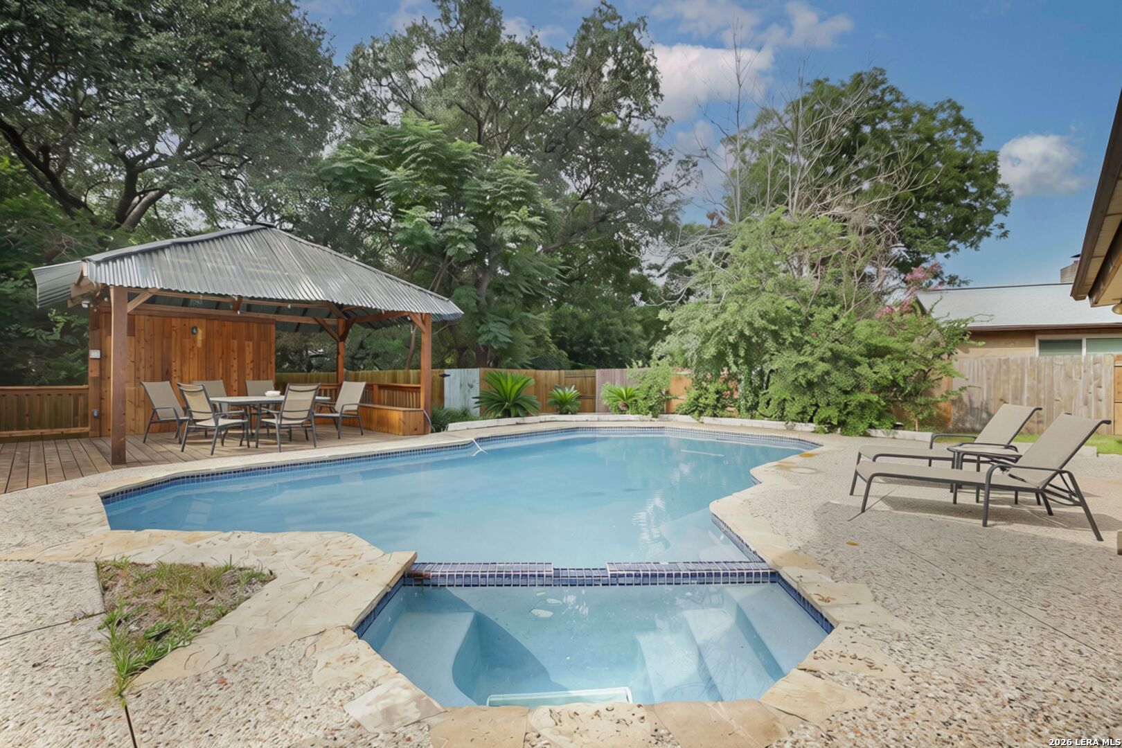 211 Forrest Trail Universal City TX 78148