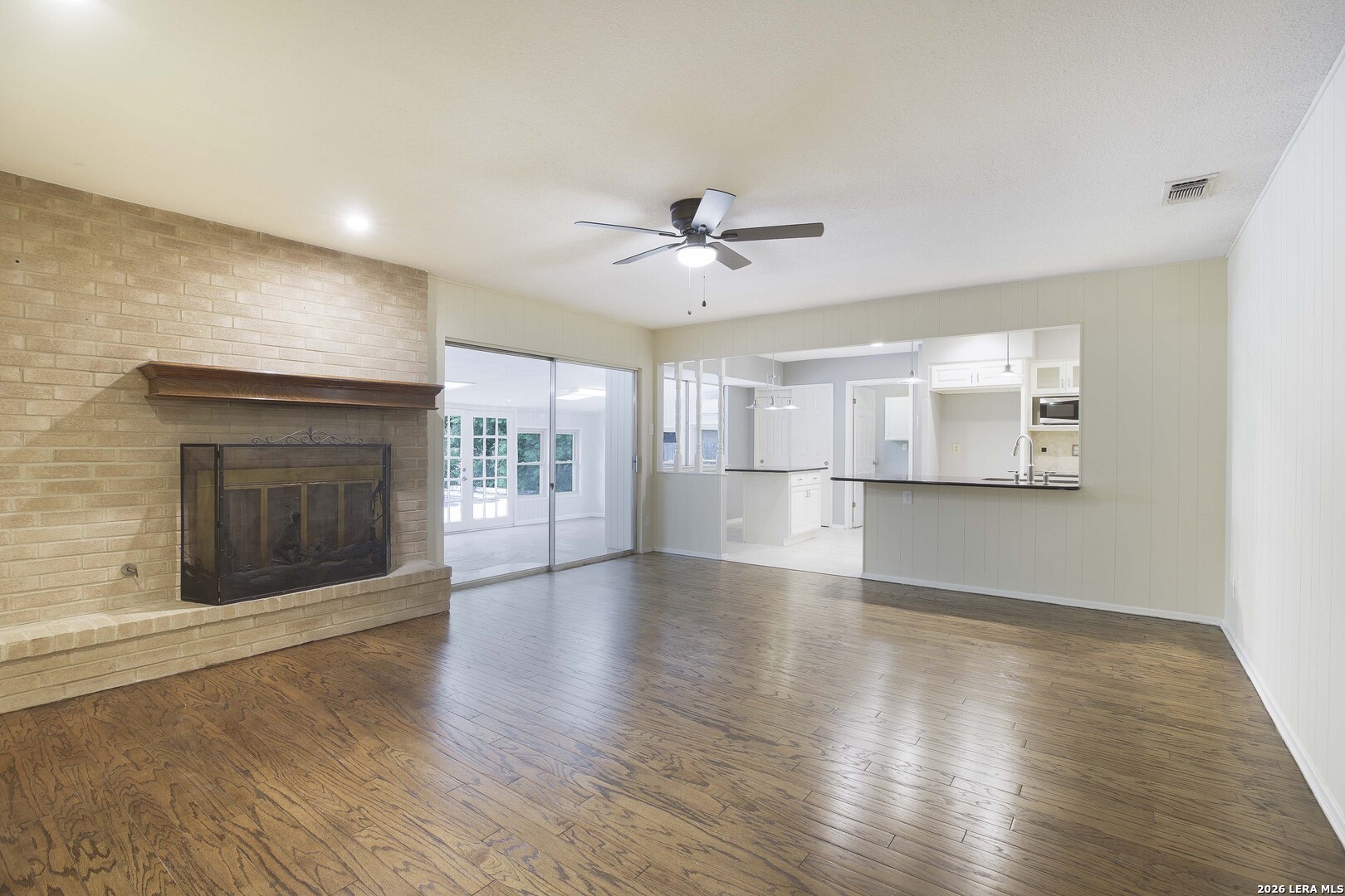 211 Forrest Trail Universal City TX 78148