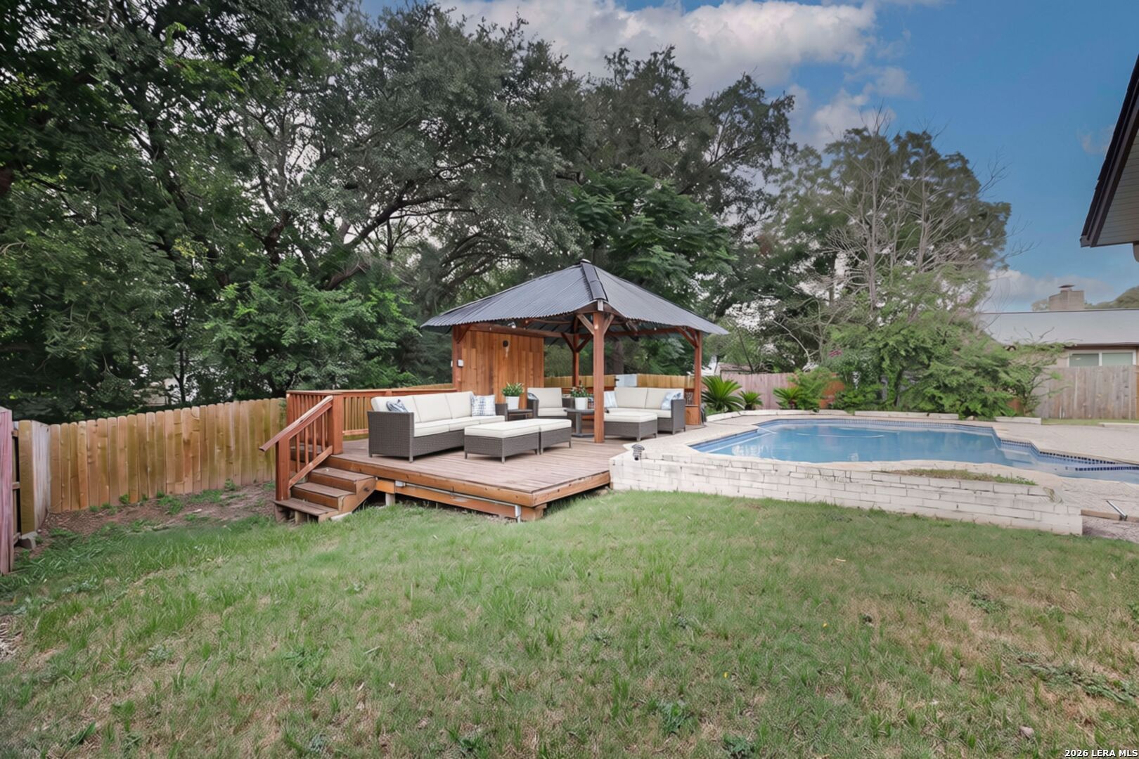 211 Forrest Trail Universal City TX 78148
