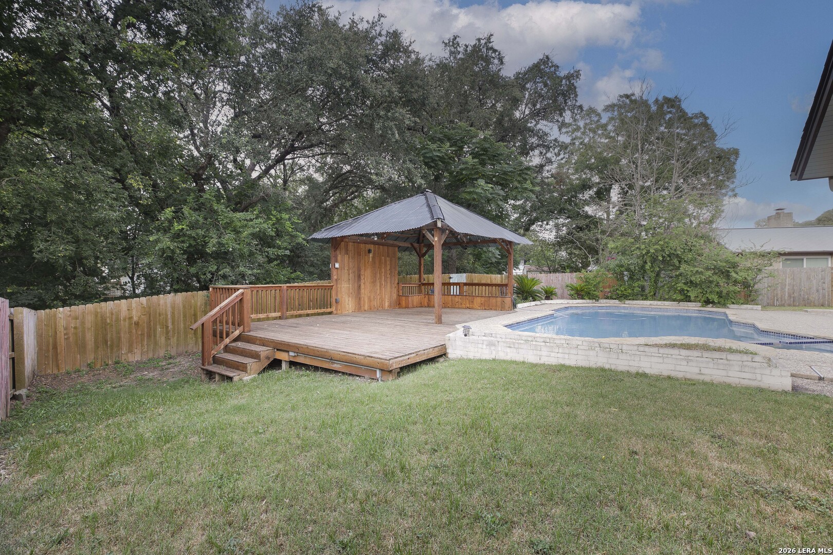 211 Forrest Trail Universal City TX 78148