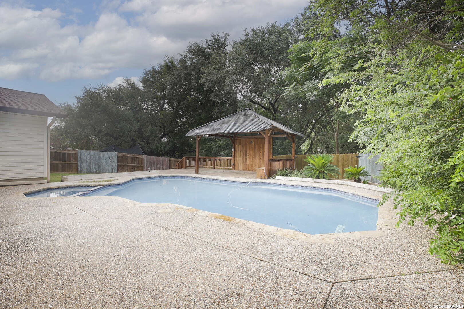 211 Forrest Trail Universal City TX 78148