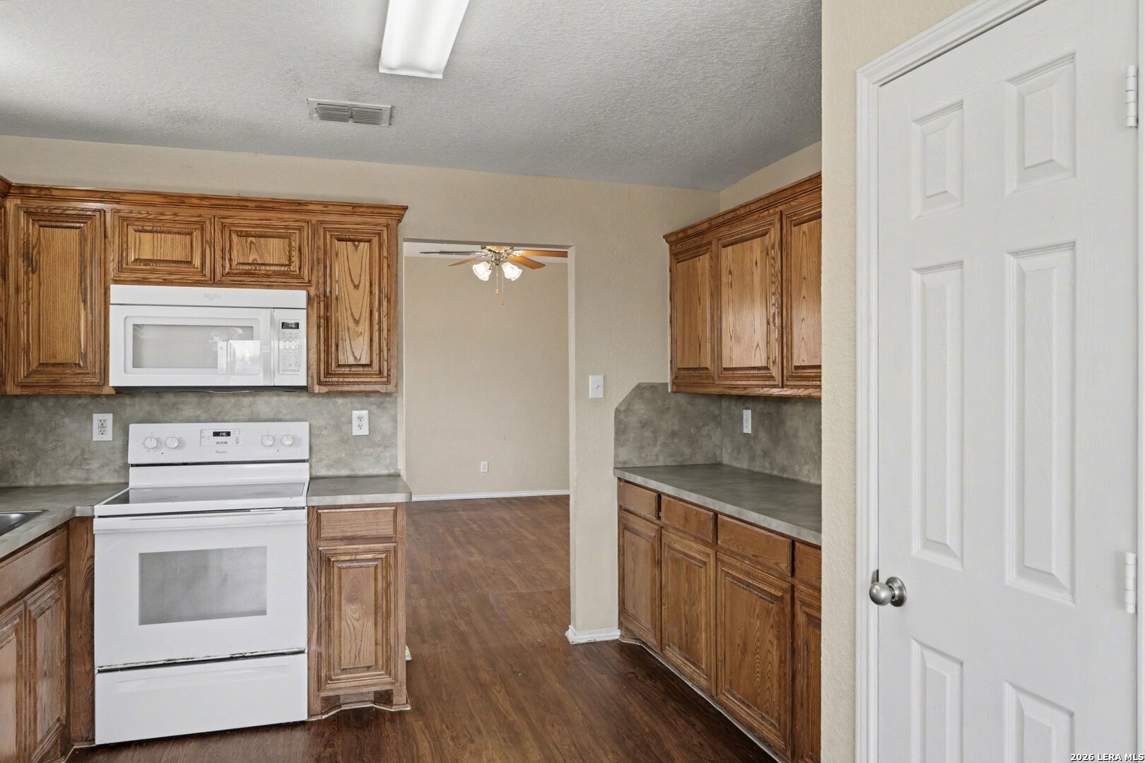 6419 Ithaca Forest San Antonio TX 78239