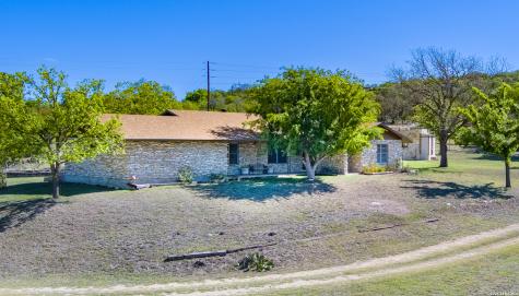 542 Ranch To Market 473 Comfort TX 78013
