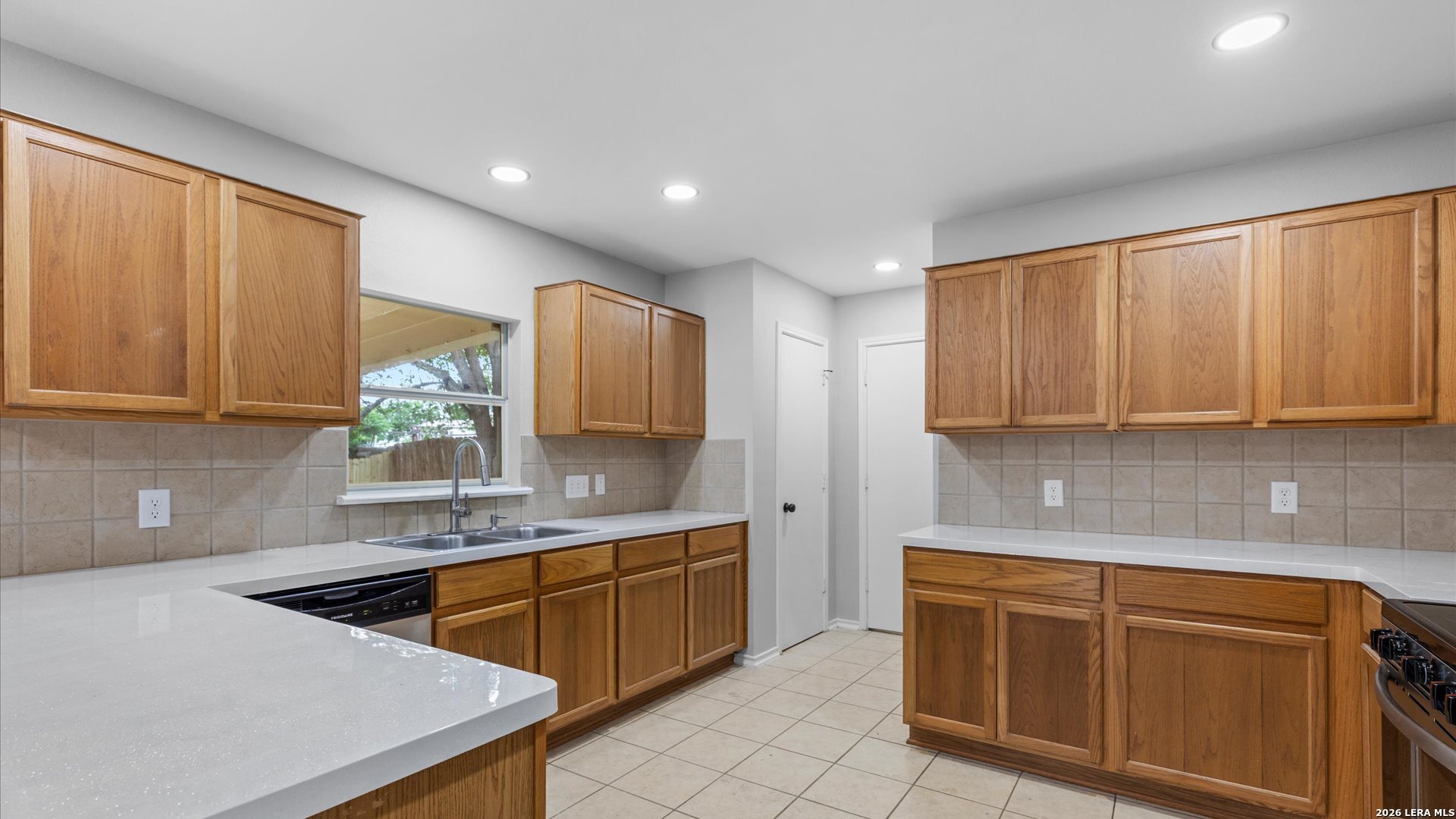 4113 Brook Hollow Drive Schertz TX 78154