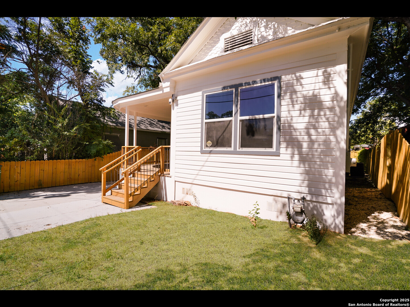 419 N Monumental San Antonio TX 78202