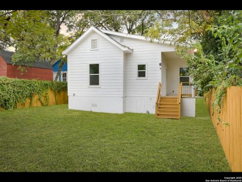 419 N Monumental San Antonio TX 78202
