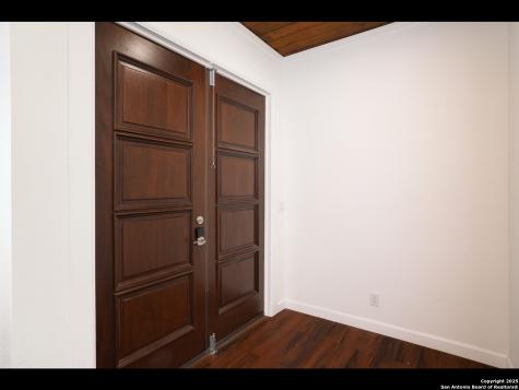 419 N Monumental San Antonio TX 78202