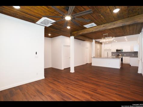 419 N Monumental San Antonio TX 78202