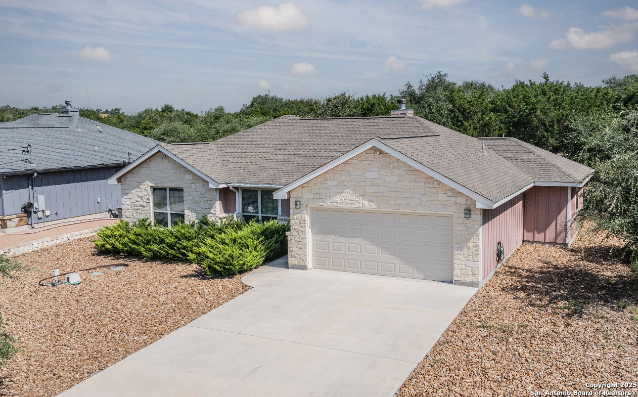 1421 Cottonwood Road Fischer TX 78623