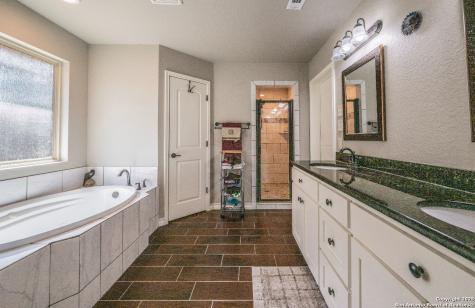 1421 Cottonwood Road Fischer TX 78623