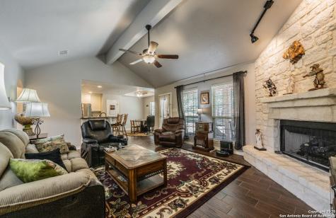 1421 Cottonwood Road Fischer TX 78623