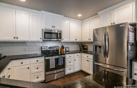 1421 Cottonwood Road Fischer TX 78623