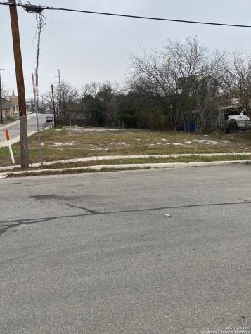 1006 N Grimes Street San Antonio TX 78202