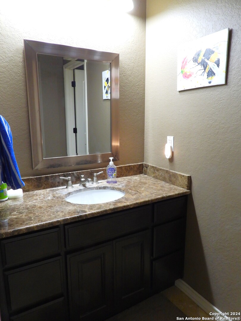 155 Scenic Circle Lakehills TX 78063