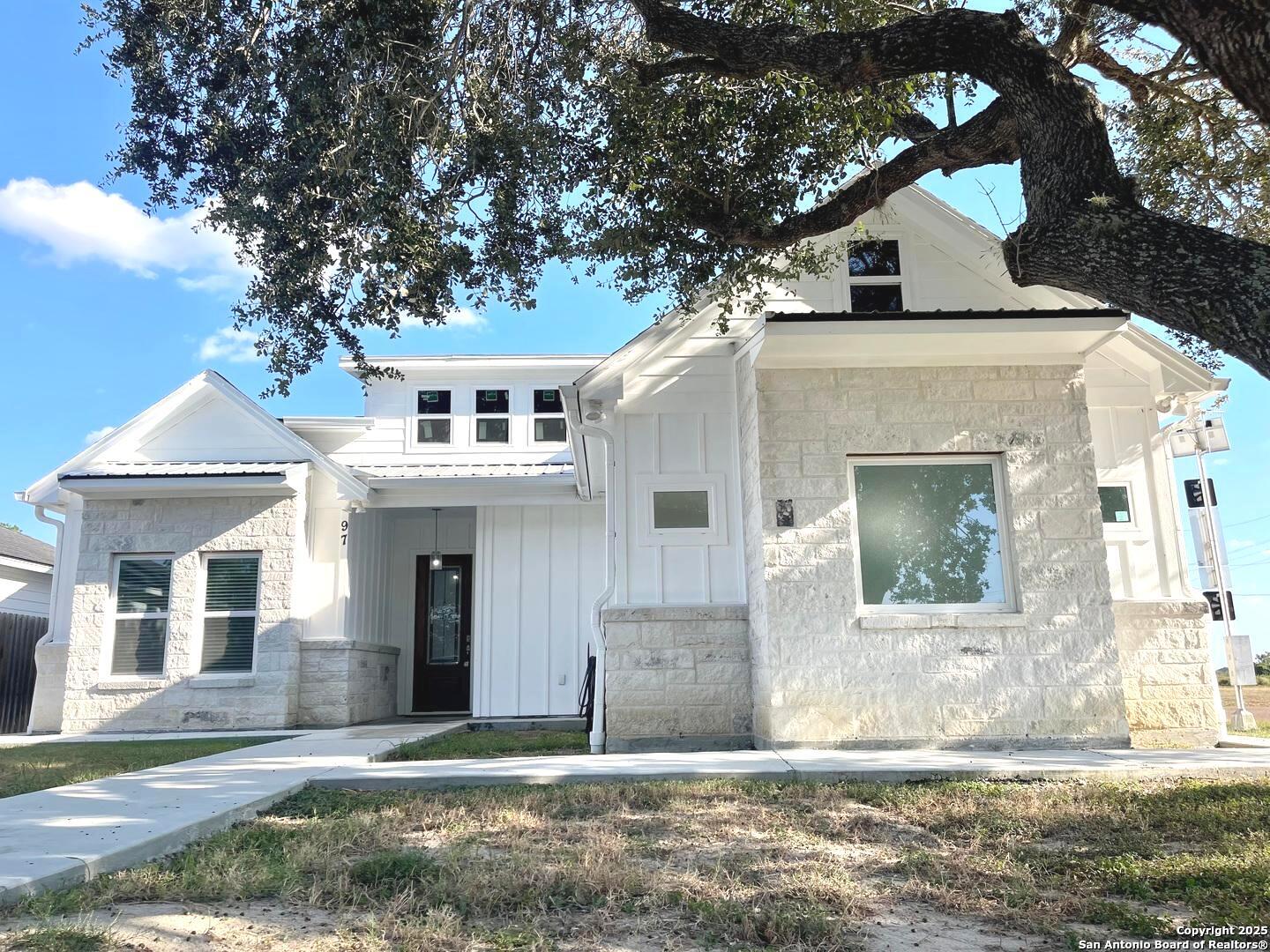 97 Berwick Victoria TX 77904