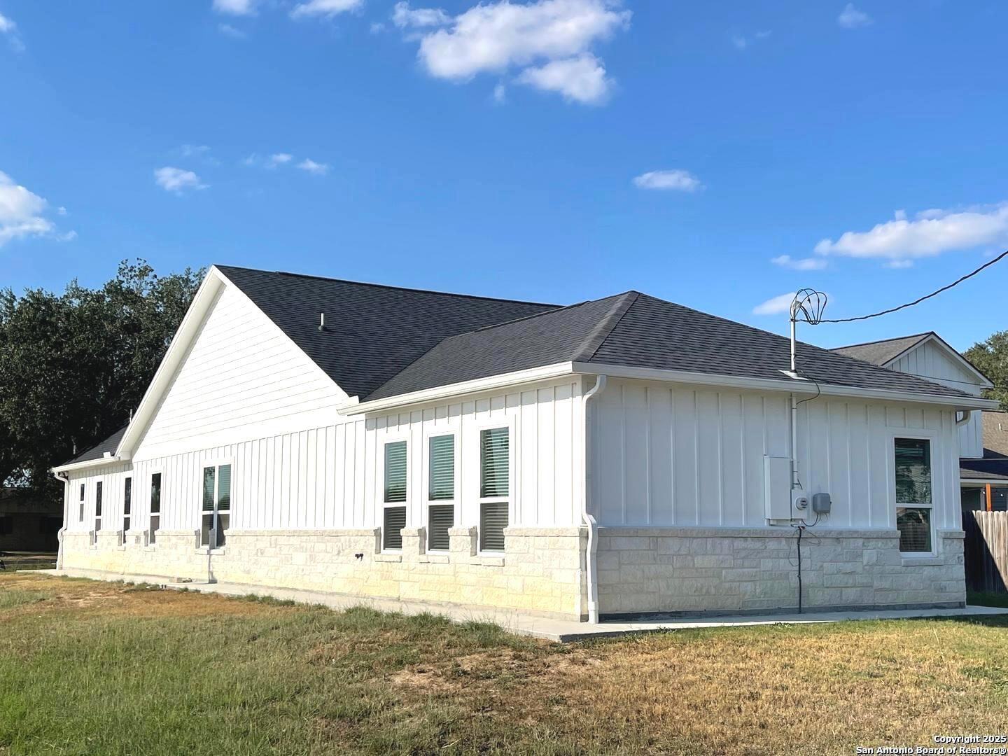 97 Berwick Victoria TX 77904