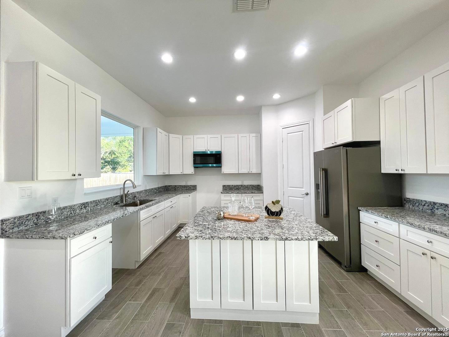 97 Berwick Victoria TX 77904