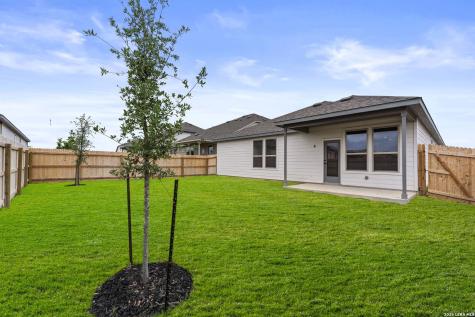 1512 Whistlers Way Marion TX 78124