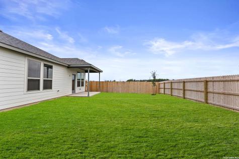 1512 Whistlers Way Marion TX 78124
