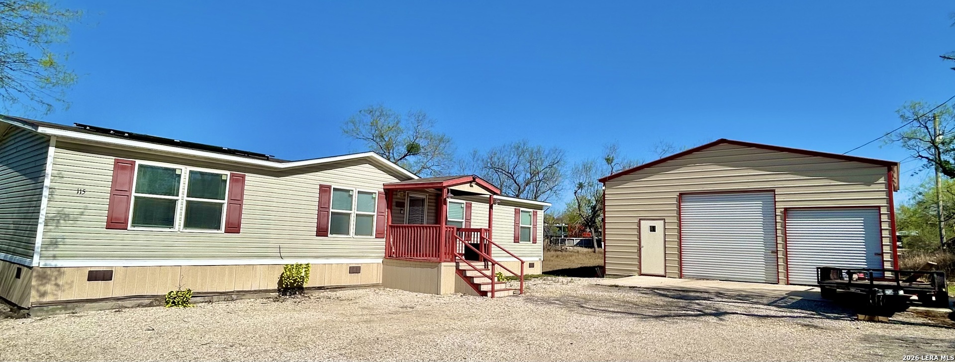 115 E 4th Street Natalia TX 78059