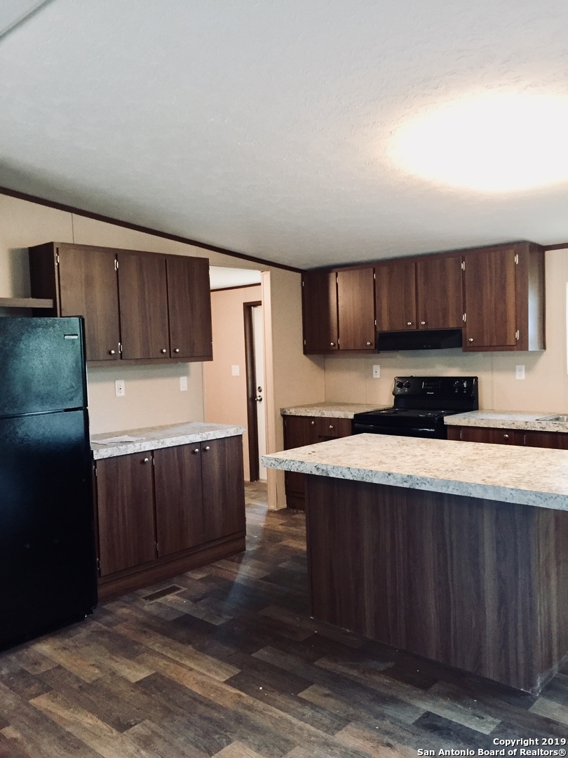 115 E 4th Street Natalia TX 78059