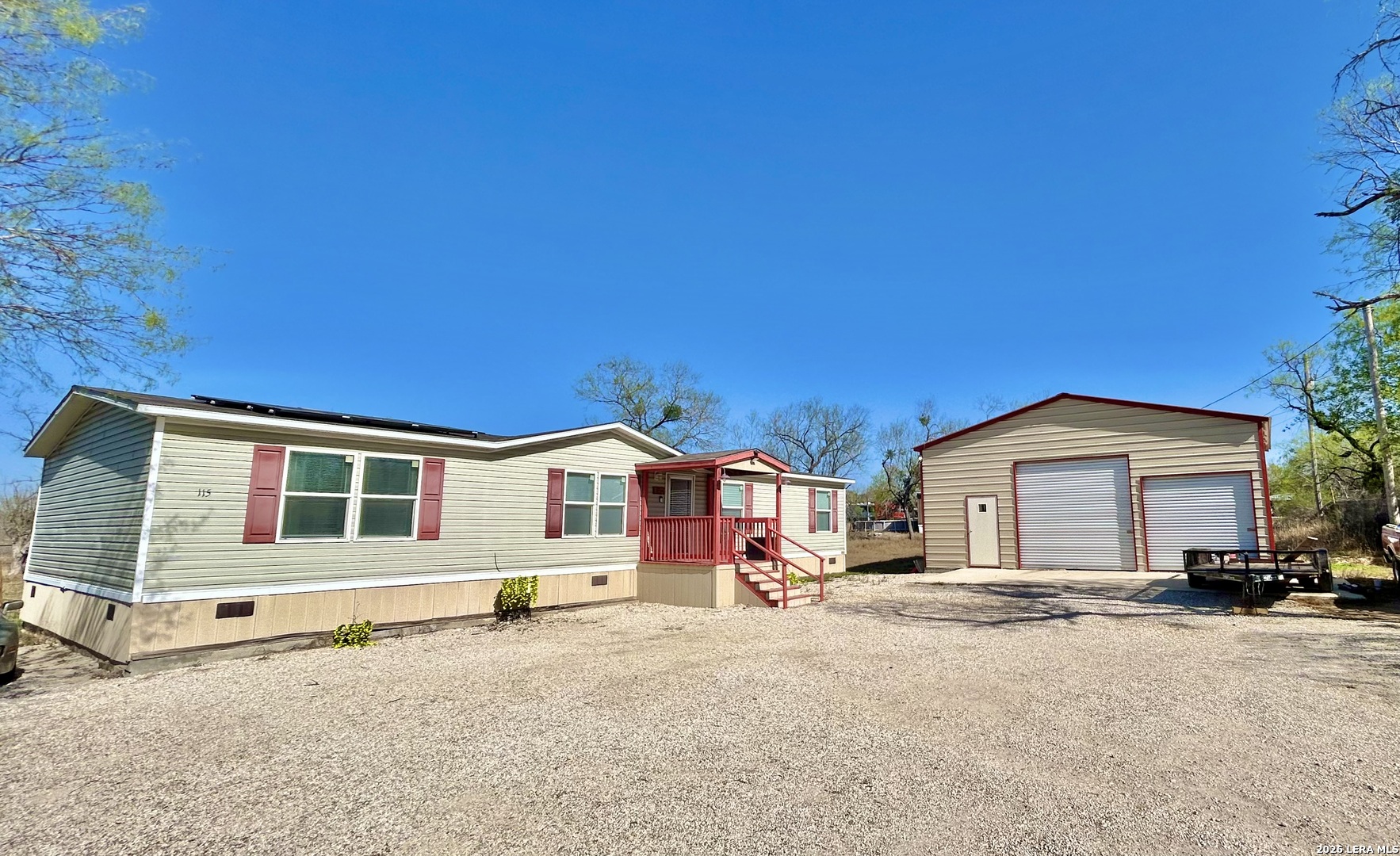 115 E 4th Street Natalia TX 78059