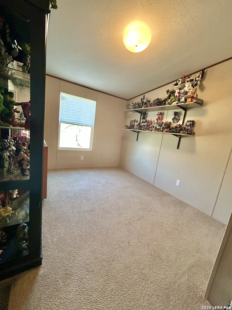 115 E 4th Street Natalia TX 78059