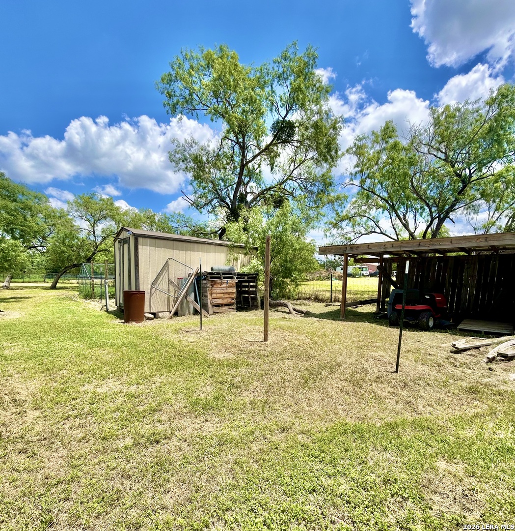 115 E 4th Street Natalia TX 78059