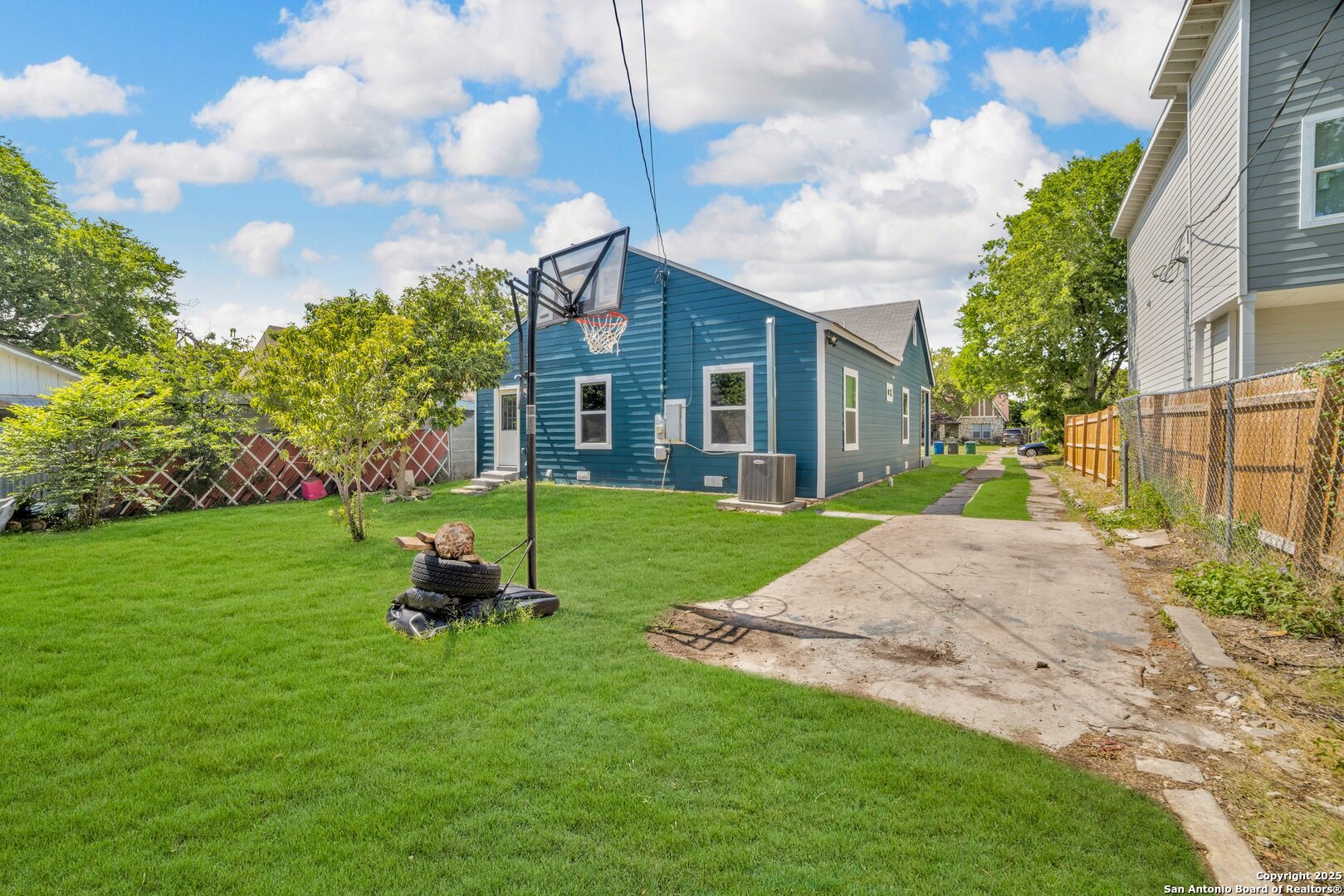 1410 Hicks Avenue San Antonio TX 78210