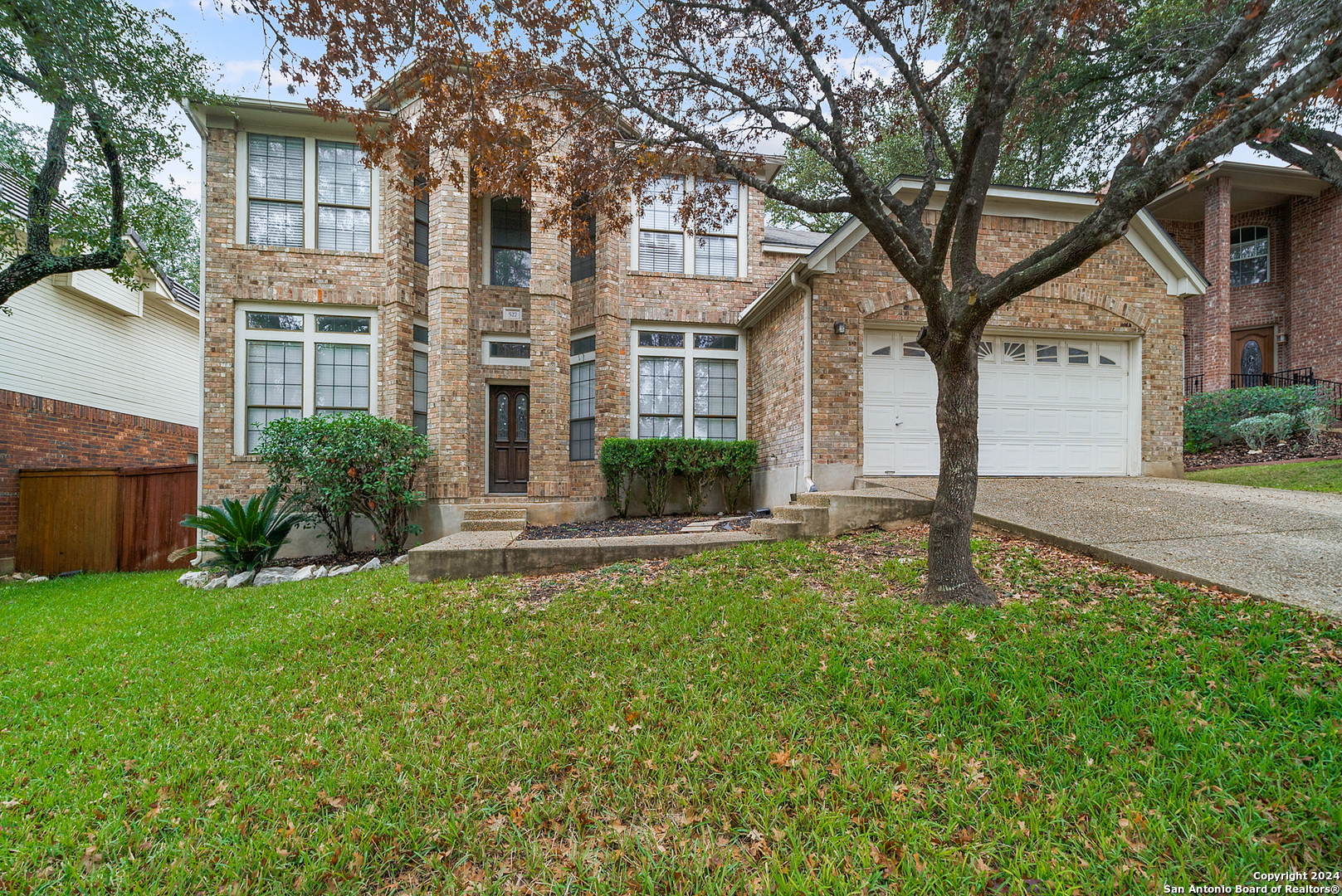 527 Roble Vista San Antonio TX 78258
