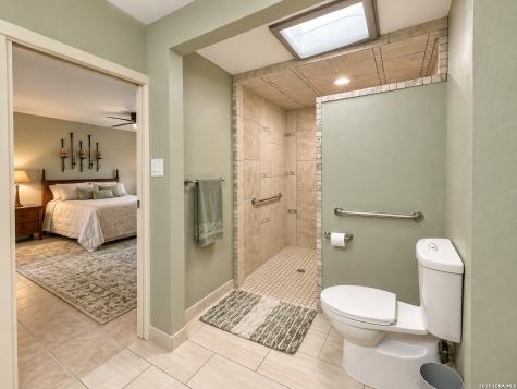 228 Sagecrest Drive Hollywood Park TX 78232