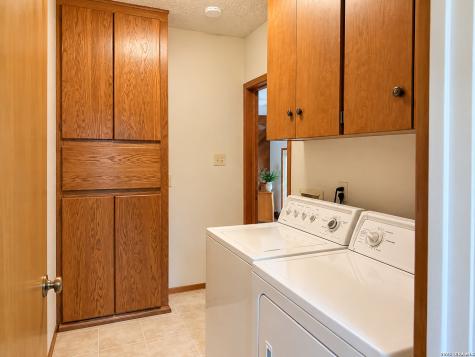 228 Sagecrest Drive Hollywood Park TX 78232