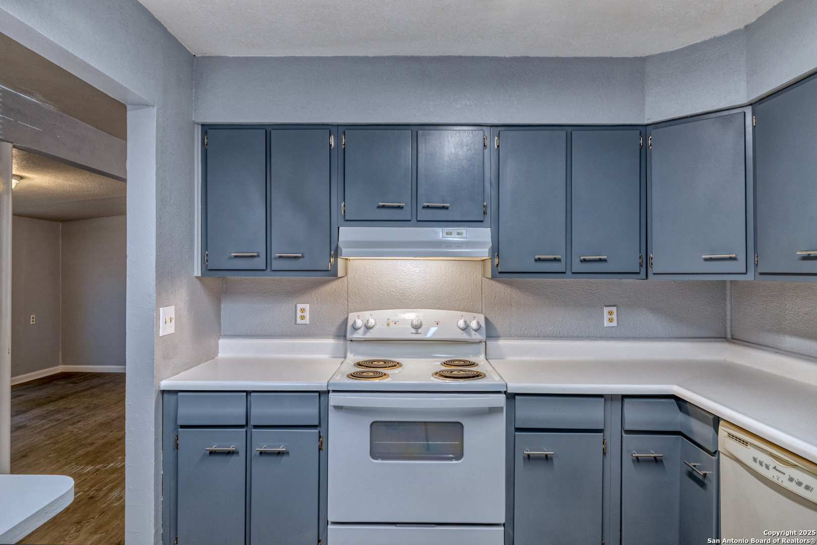 703 E Nueces Crystal City TX 78839