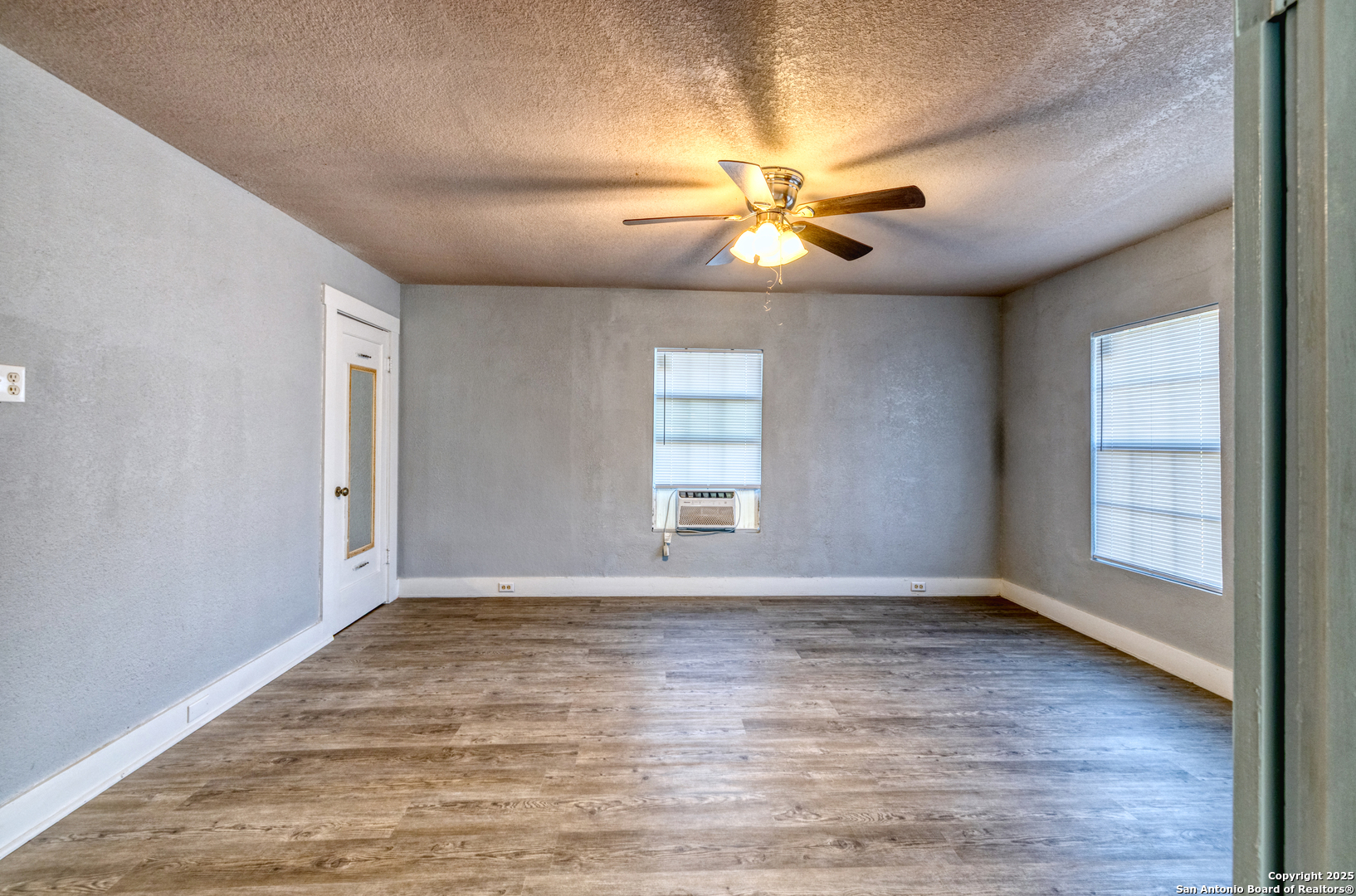 703 E Nueces Crystal City TX 78839