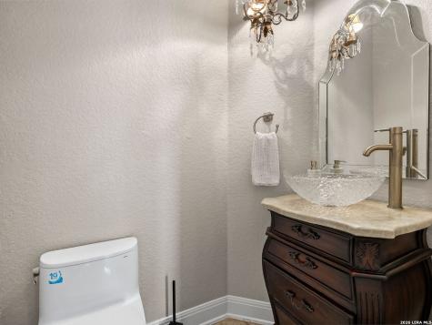 95 Three Lakes Drive San Antonio TX 78248